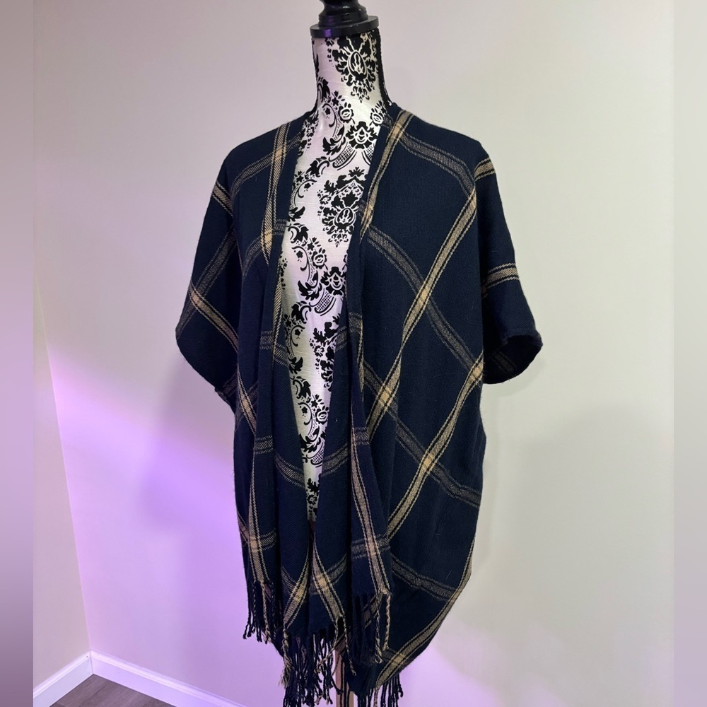 Loft Navy and Tan Plaid Poncho/shawl​​​​​ - Picture 3 of 8